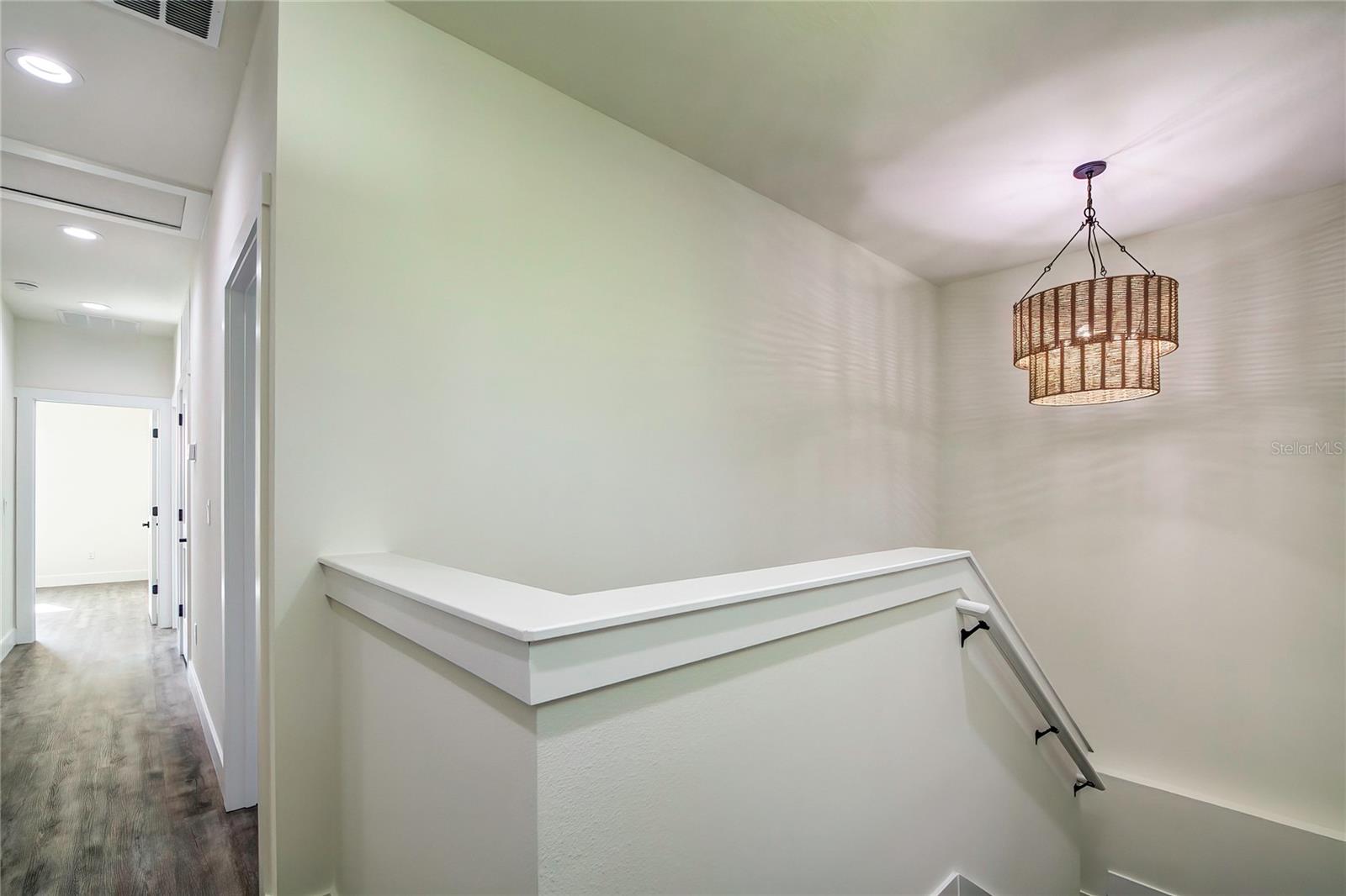 Image 14 of 41 For 2222 Clark Street