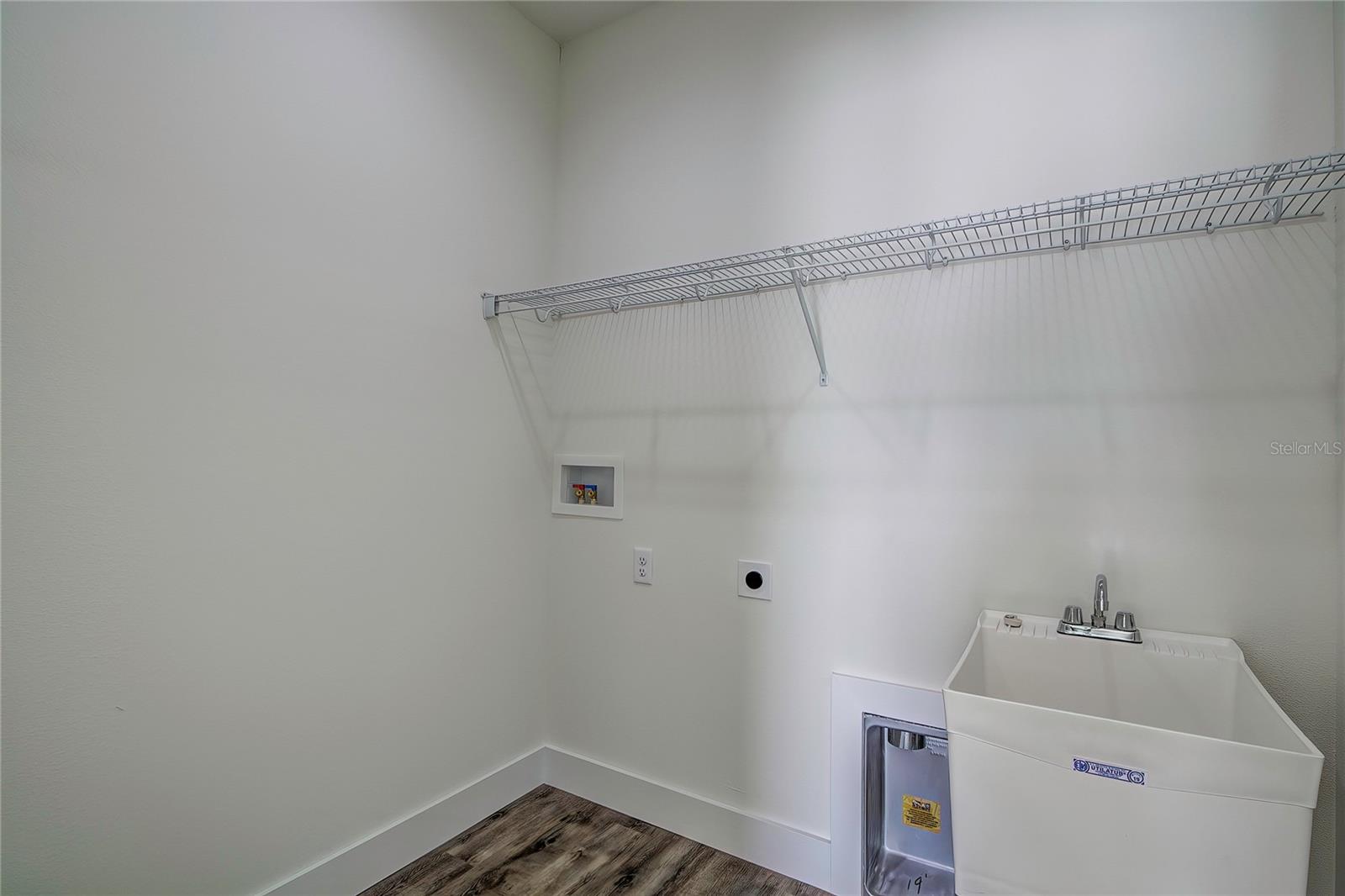 Image 31 of 41 For 2222 Clark Street