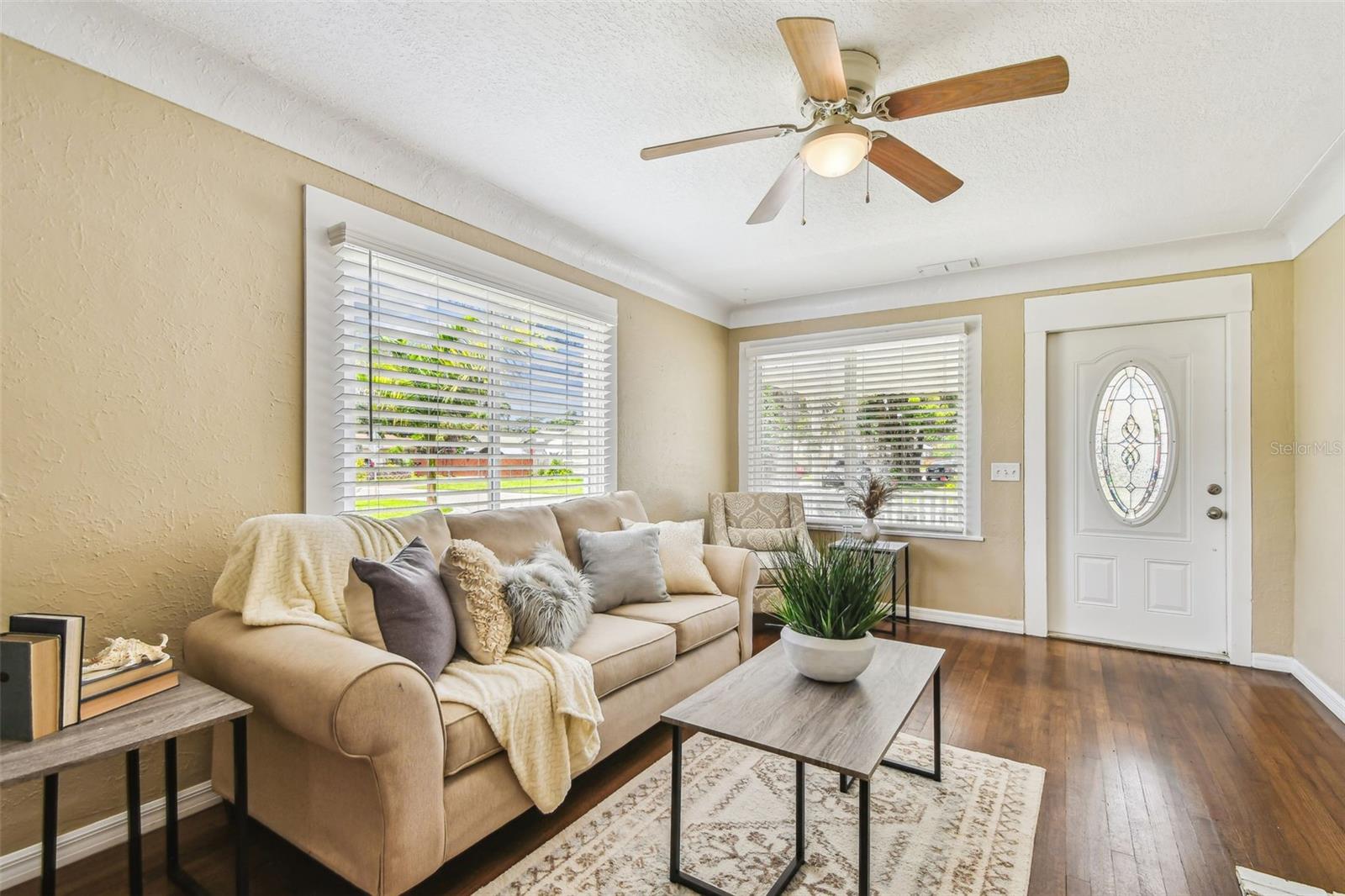 Image 10 of 62 For 1678 27th Avenue N