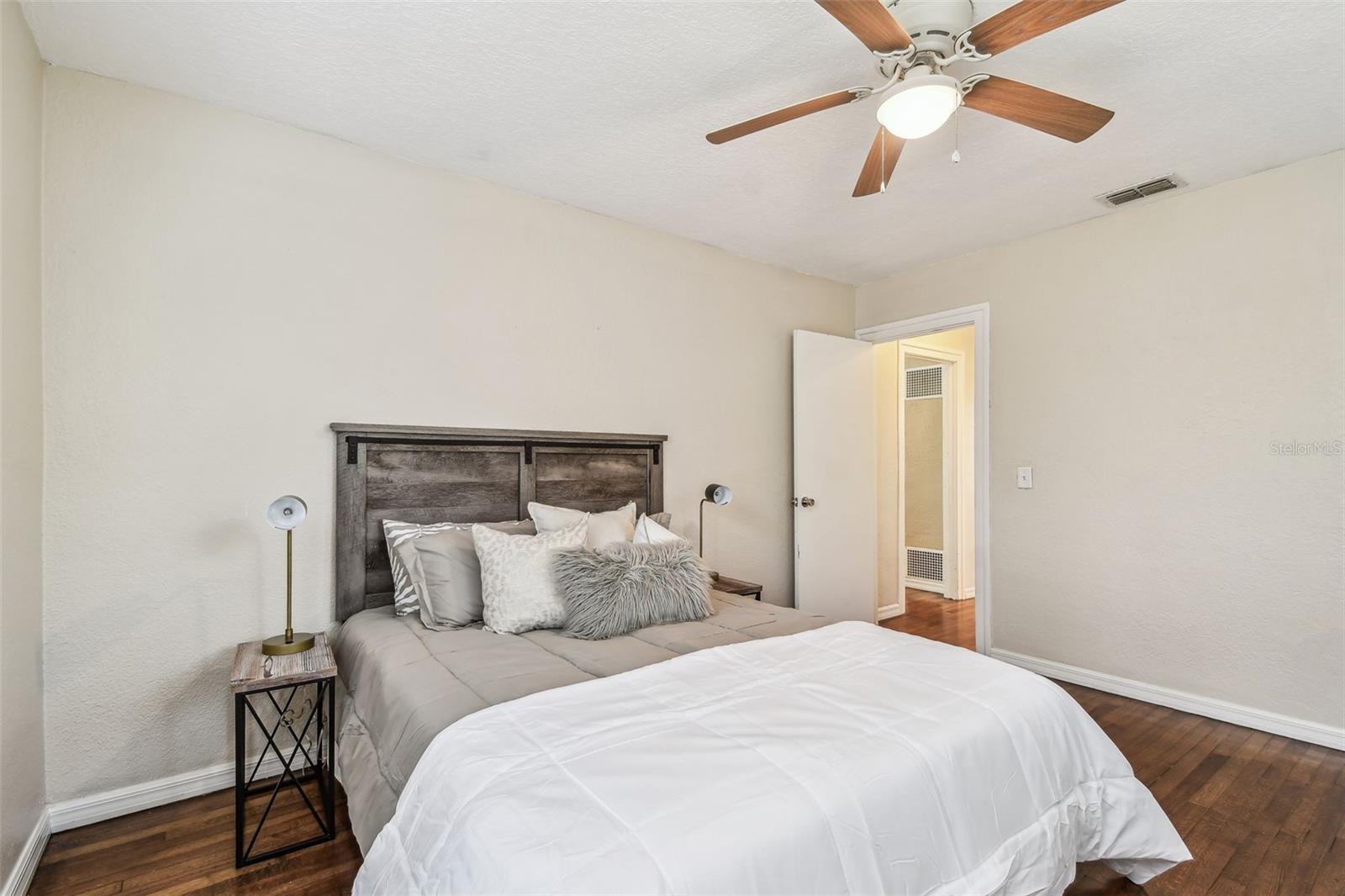 Image 31 of 62 For 1678 27th Avenue N