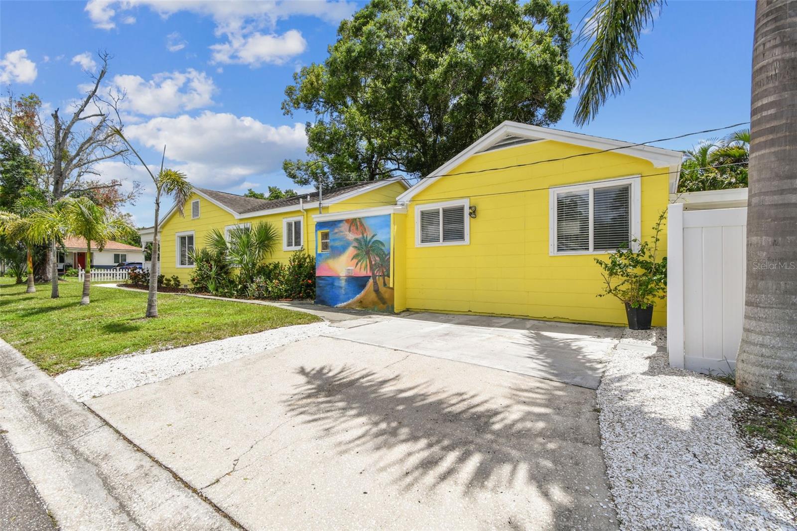 Image 4 of 62 For 1678 27th Avenue N