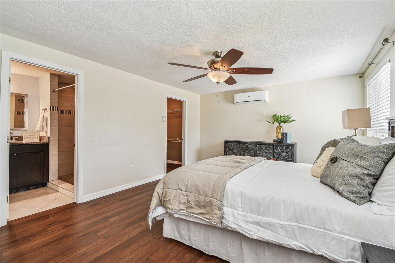 Image 43 of 62 For 1678 27th Avenue N