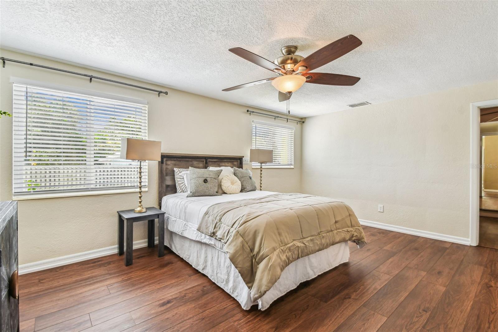 Image 44 of 62 For 1678 27th Avenue N