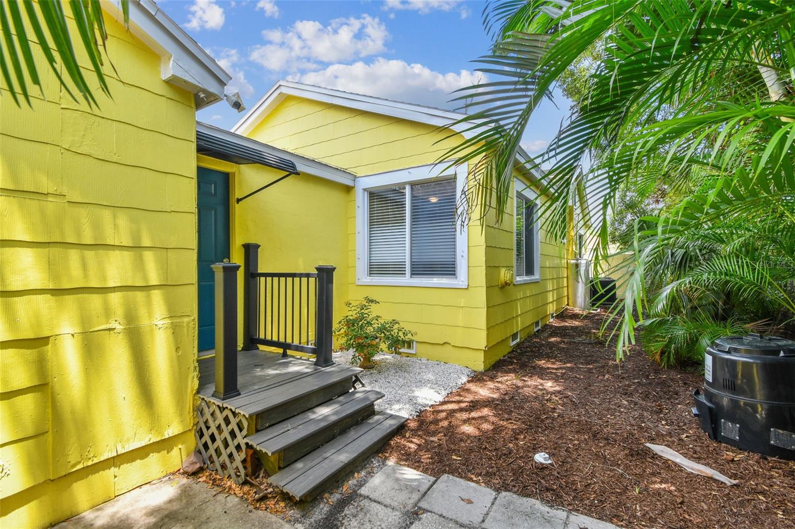 Image 53 of 62 For 1678 27th Avenue N