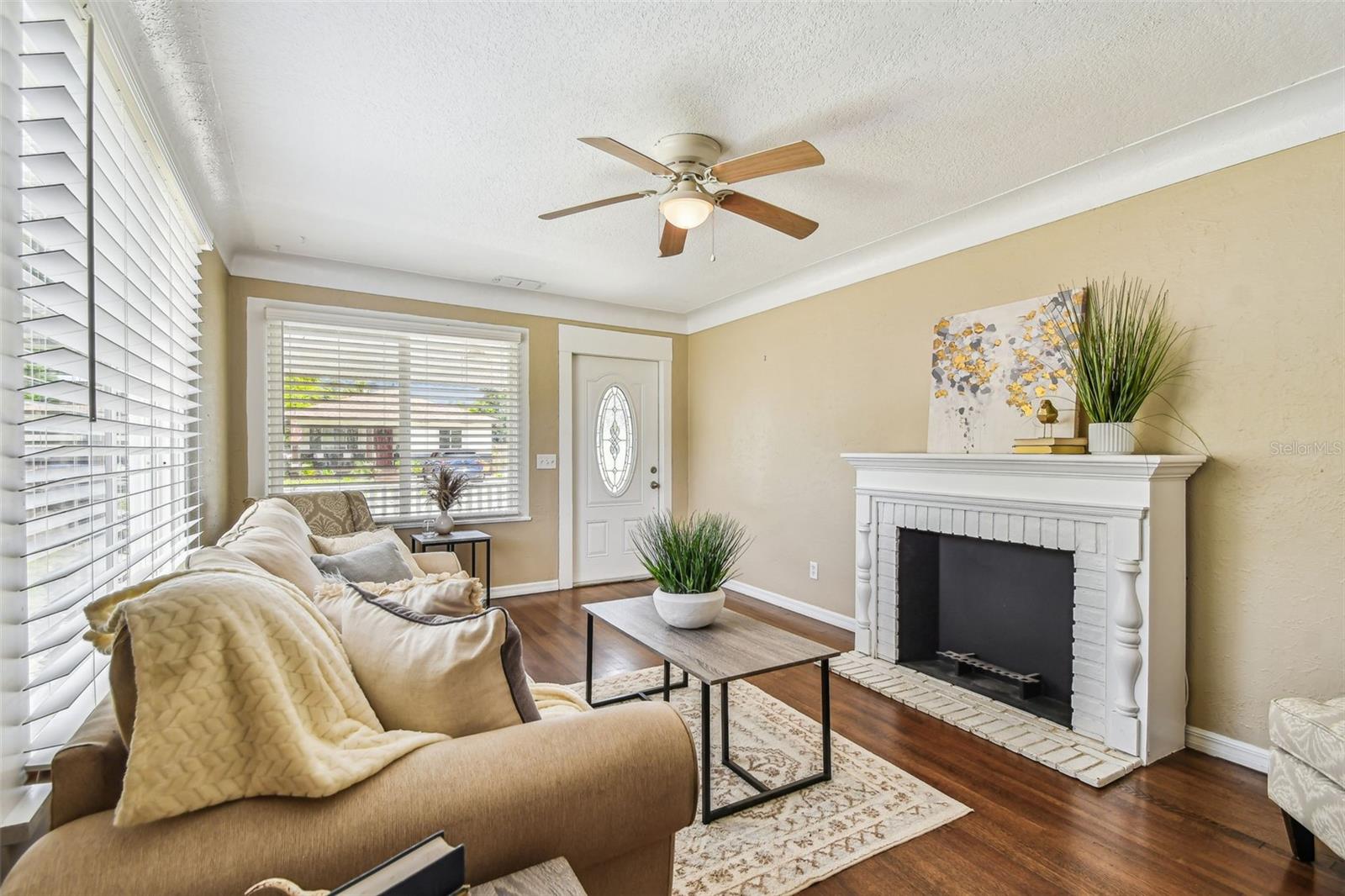 Image 9 of 62 For 1678 27th Avenue N
