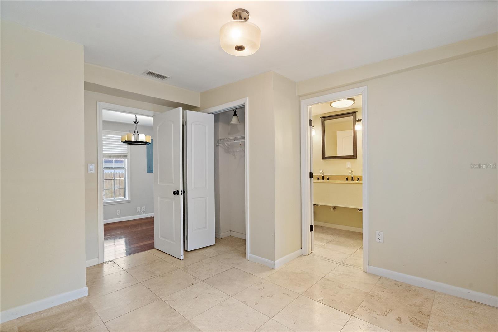 Image 10 of 25 For 1145 Palm Bluff Street
