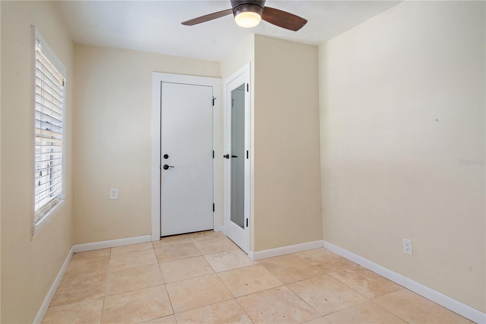 Image 19 of 25 For 1145 Palm Bluff Street
