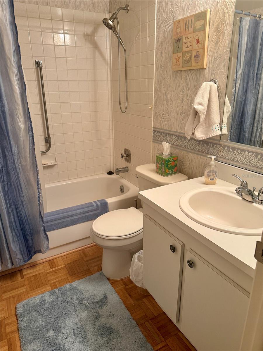 Image 17 of 37 For 601 Hercules Avenue 306