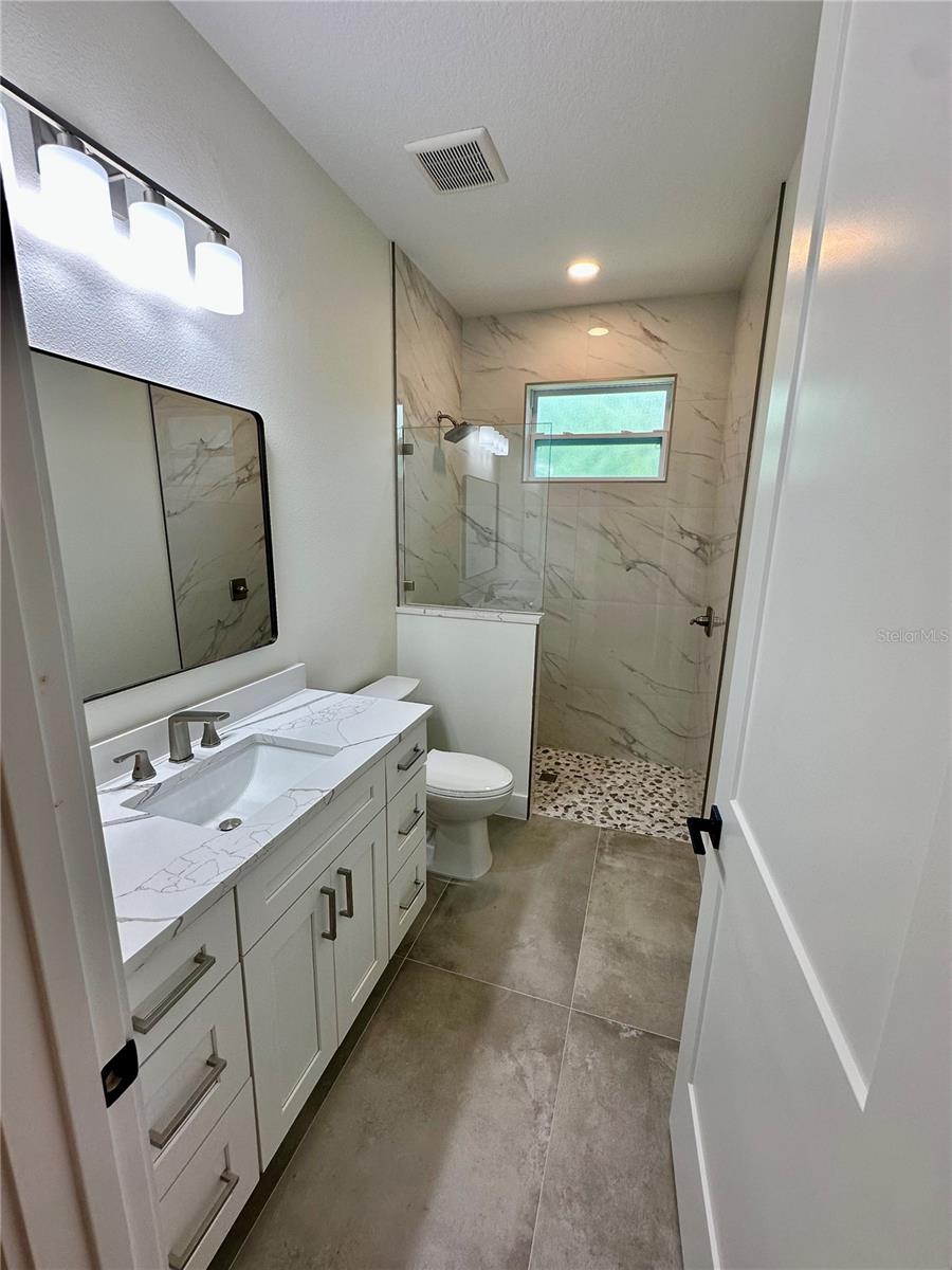 Listing photo id 21 for 107 Bebb Court