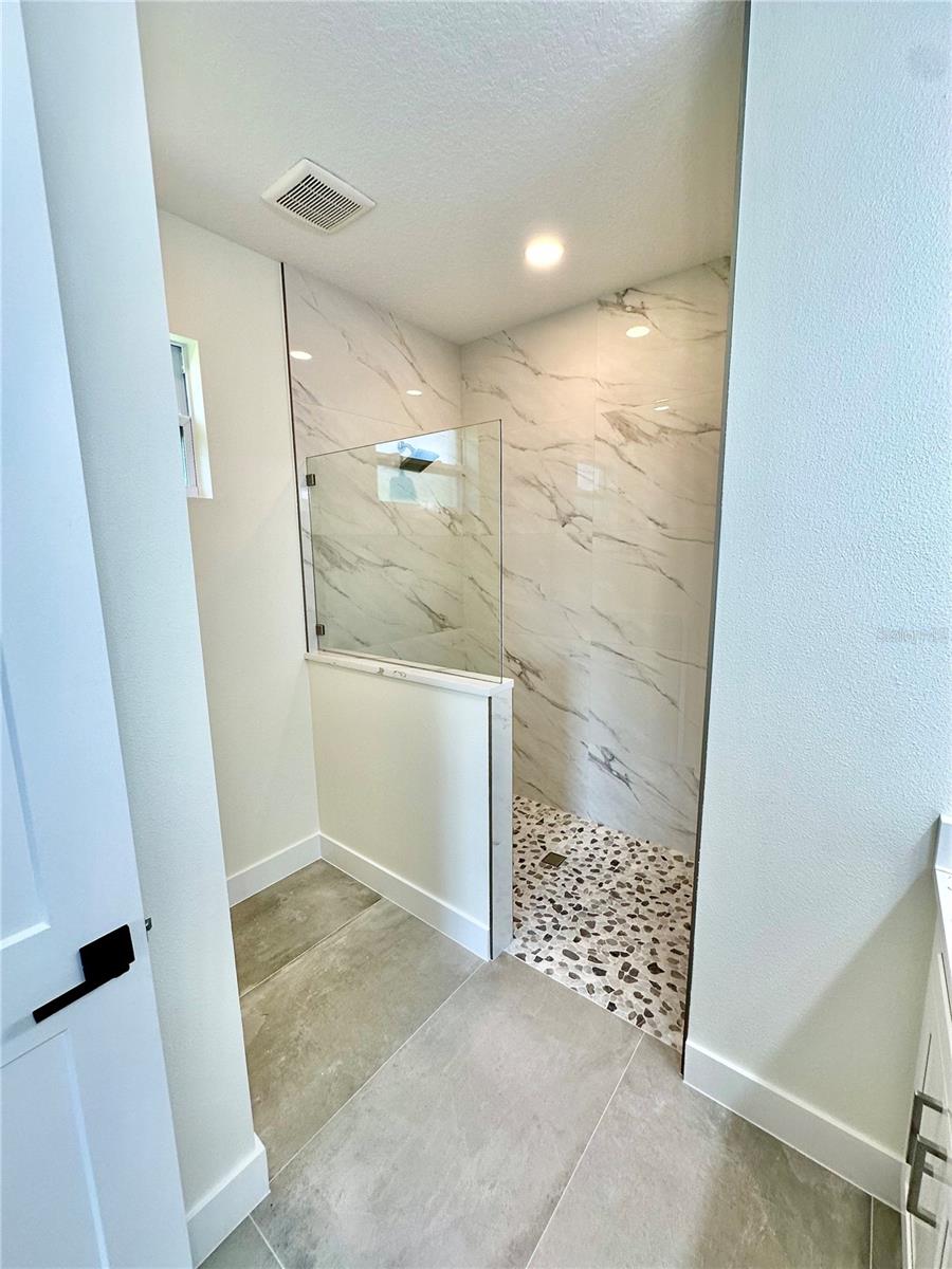 Listing photo id 30 for 107 Bebb Court
