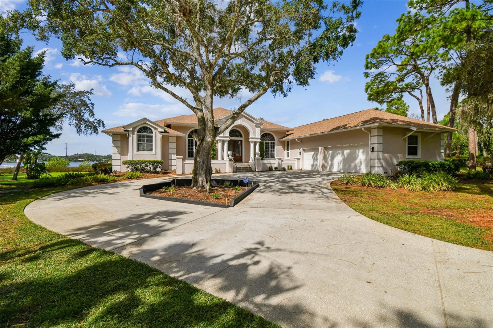 Image 11 of 82 For 948 Riverside Ridge Road