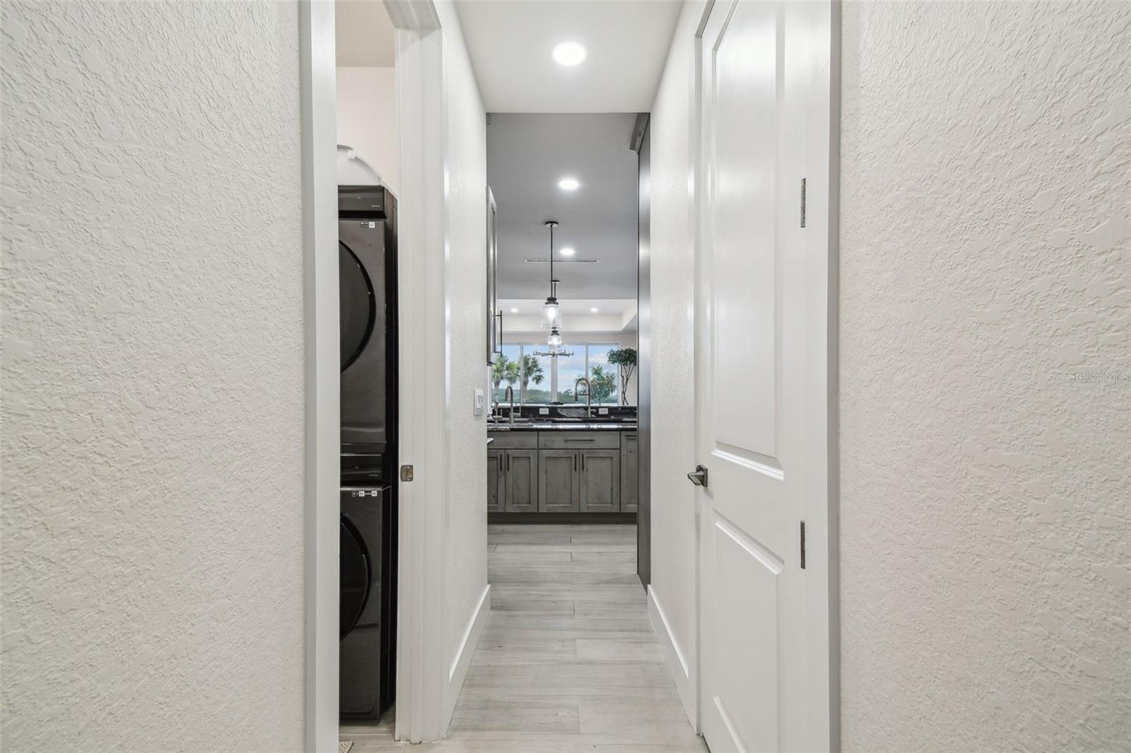 Image 32 of 90 For 4508 Harborpointe Drive
