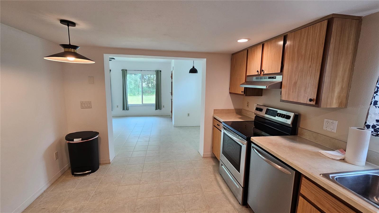 Image 10 of 32 For 28435 Trident Court