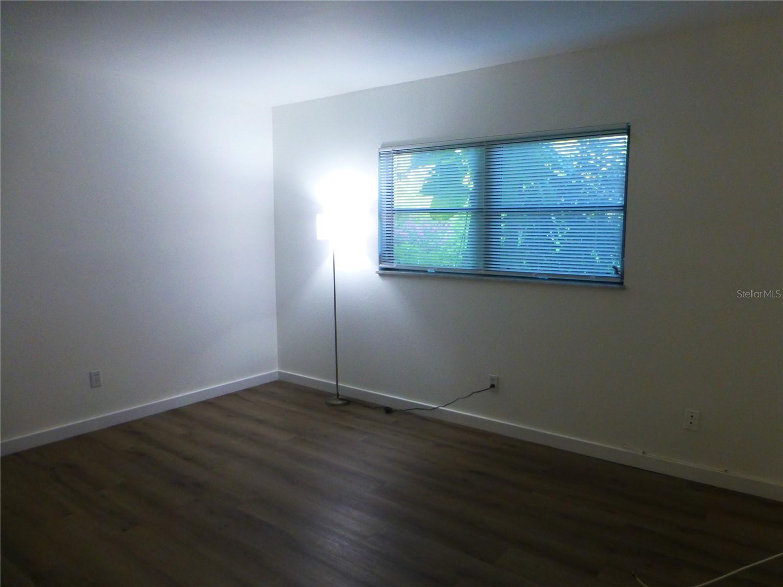 Image 21 of 25 For 1007 Bayshore Boulevard 107
