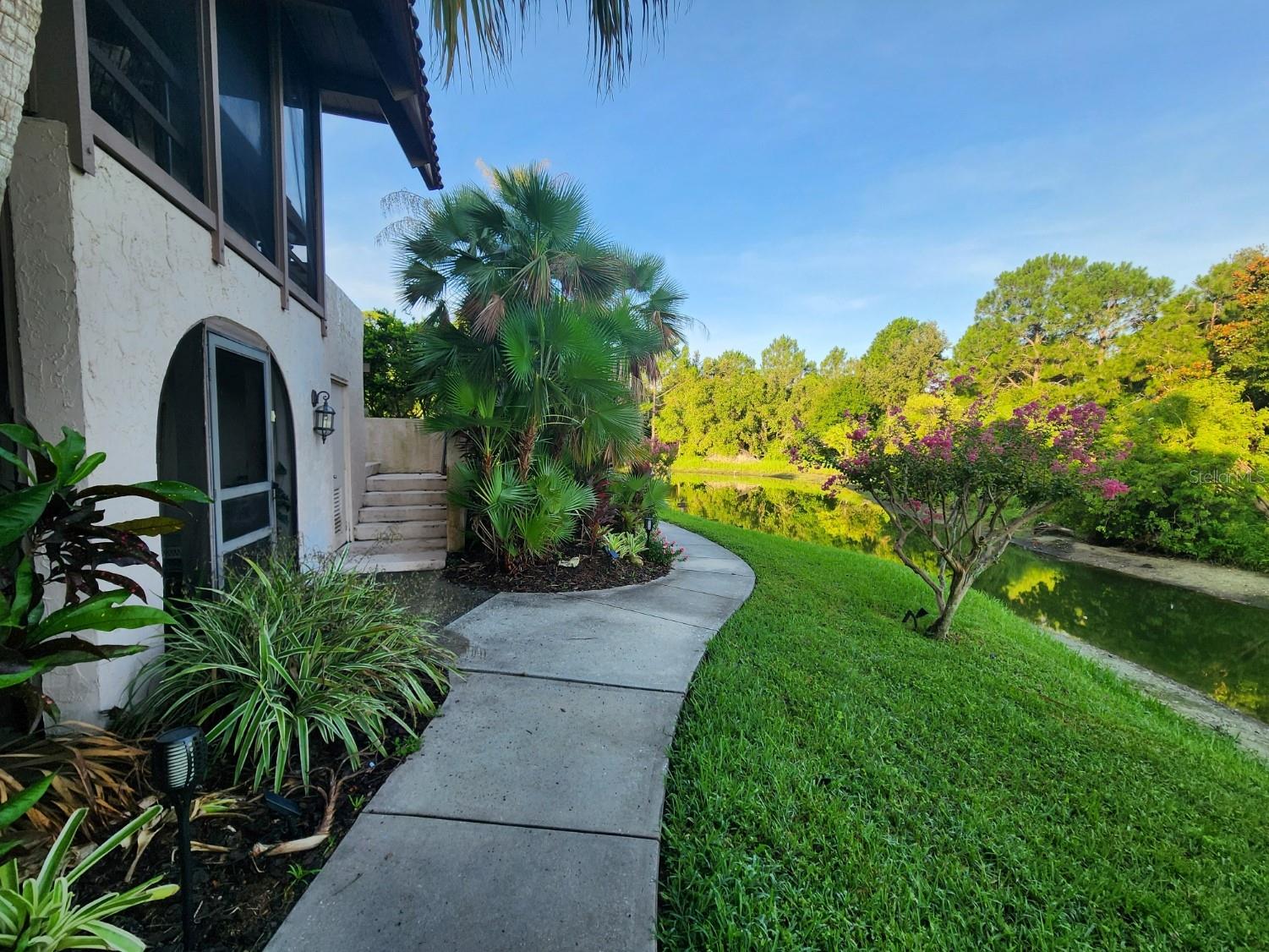 Image 3 of 25 For 1007 Bayshore Boulevard 107