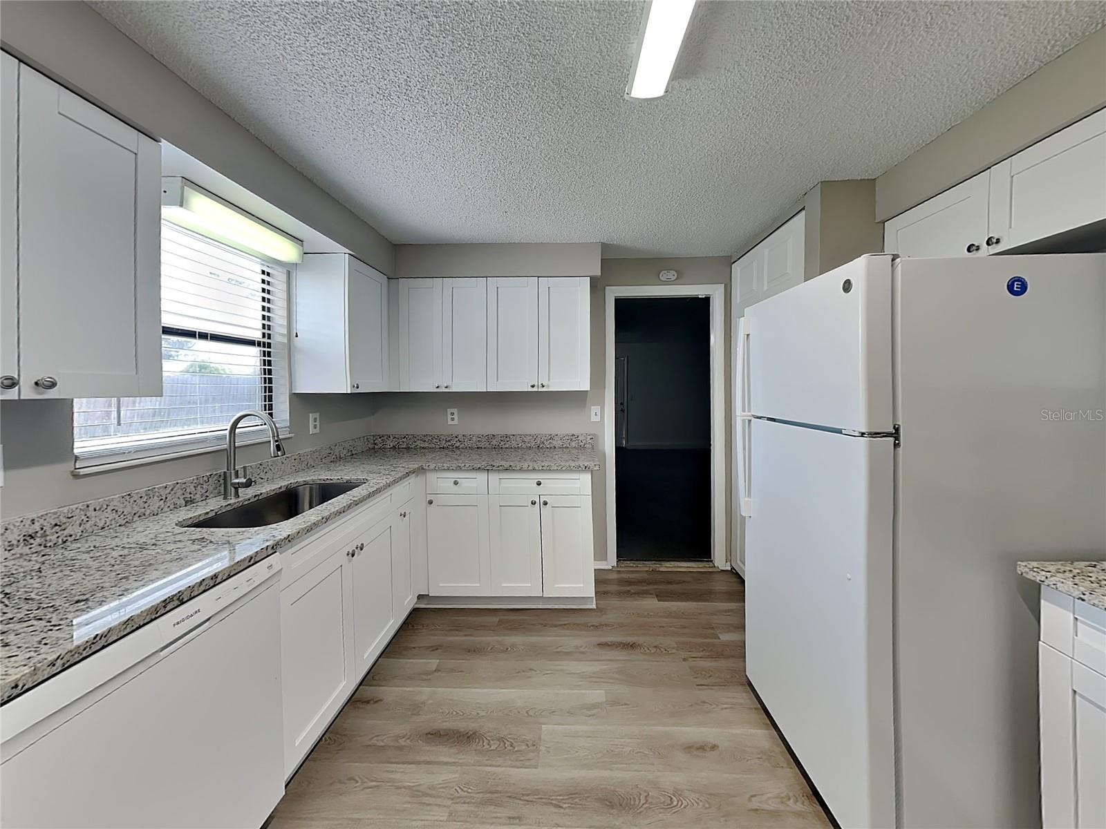 Image 7 of 16 For 6714 35th Avenue W