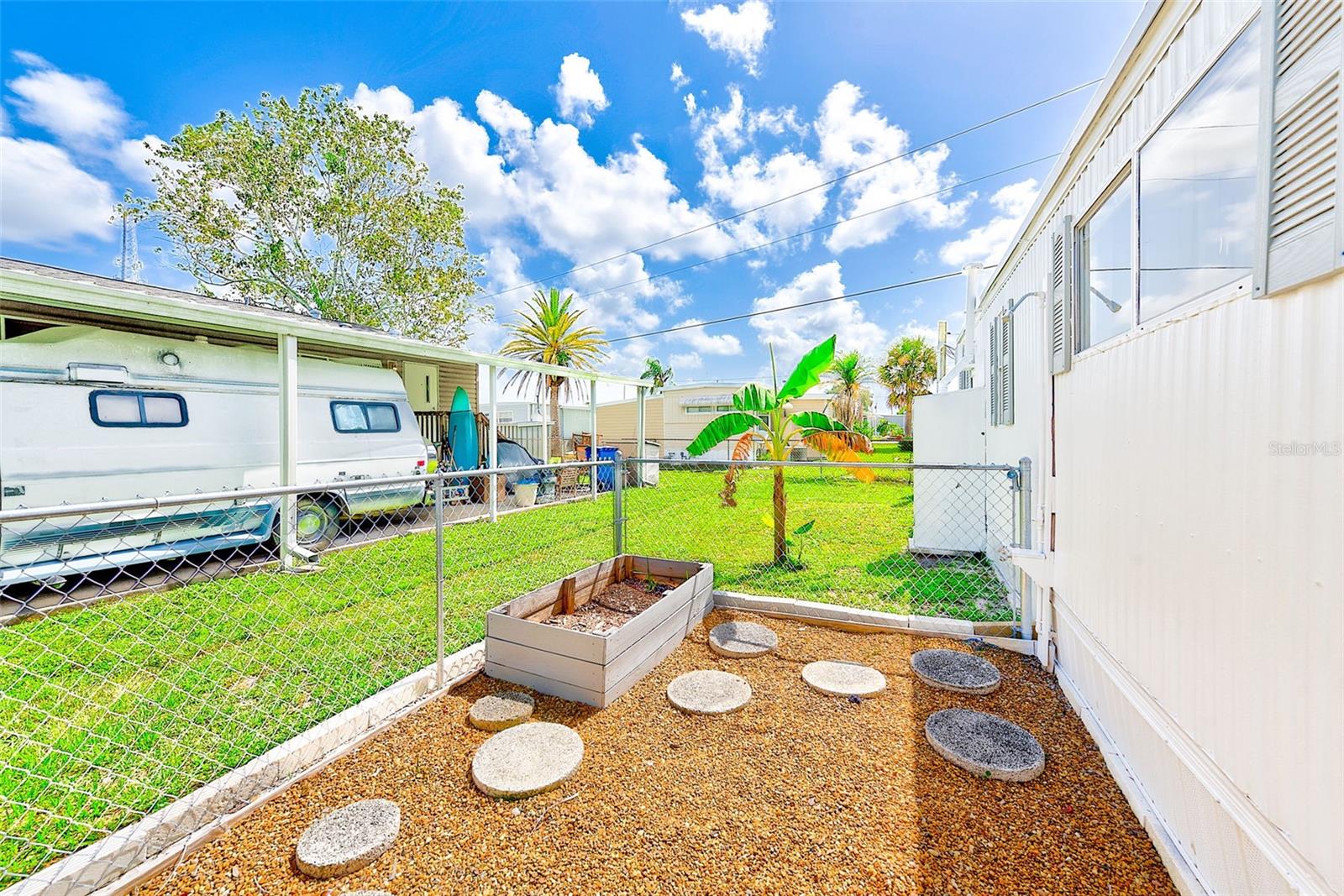 Image 23 of 39 For 6580 Seminole Boulevard 633
