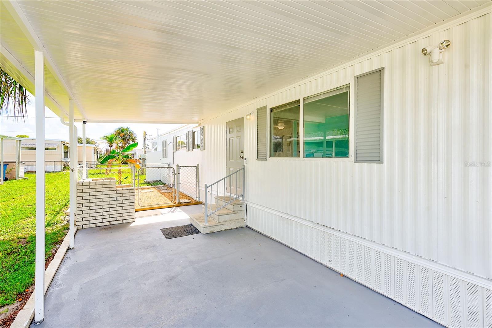Image 24 of 39 For 6580 Seminole Boulevard 633