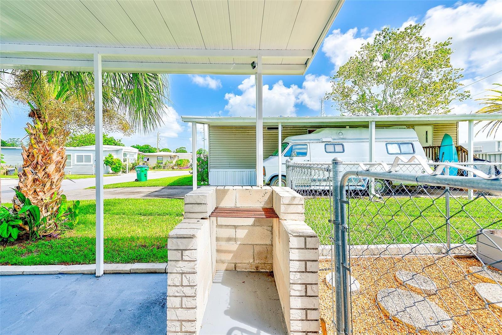 Image 27 of 39 For 6580 Seminole Boulevard 633