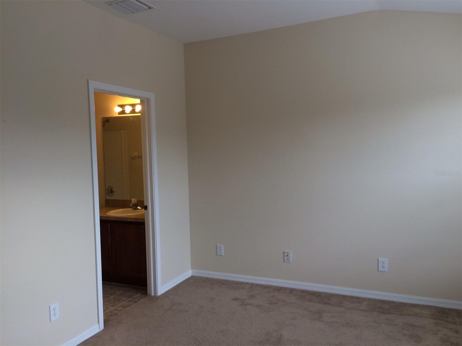 Image 18 of 20 For 12364 Foxmoor Peak Drive