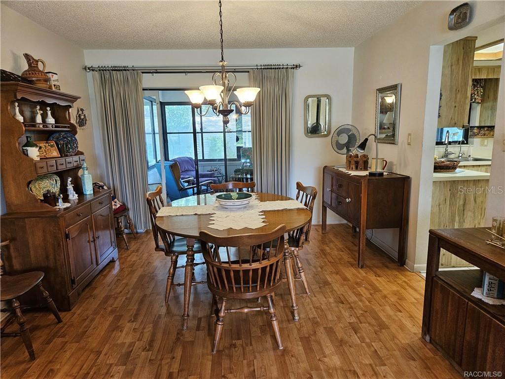 Image 13 of 37 For 7525 Fairview Court