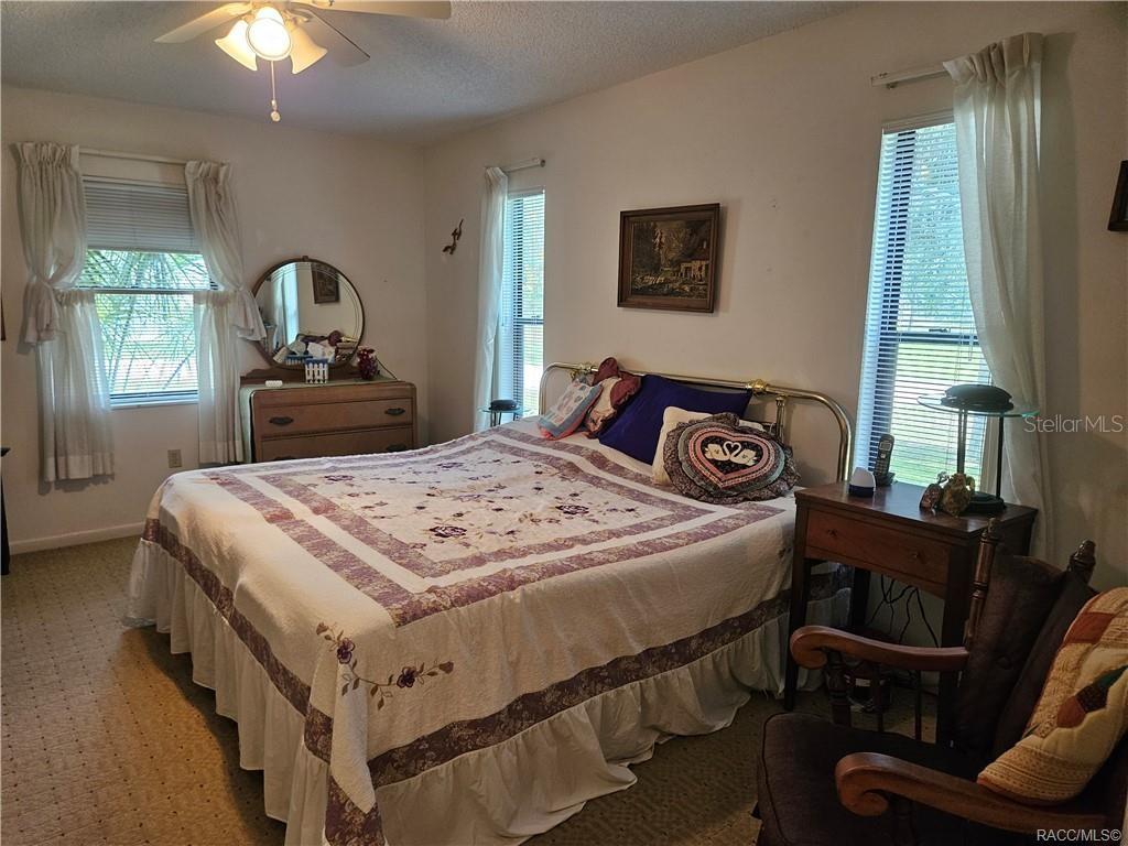 Image 15 of 37 For 7525 Fairview Court