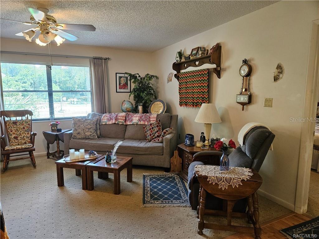Image 7 of 37 For 7525 Fairview Court