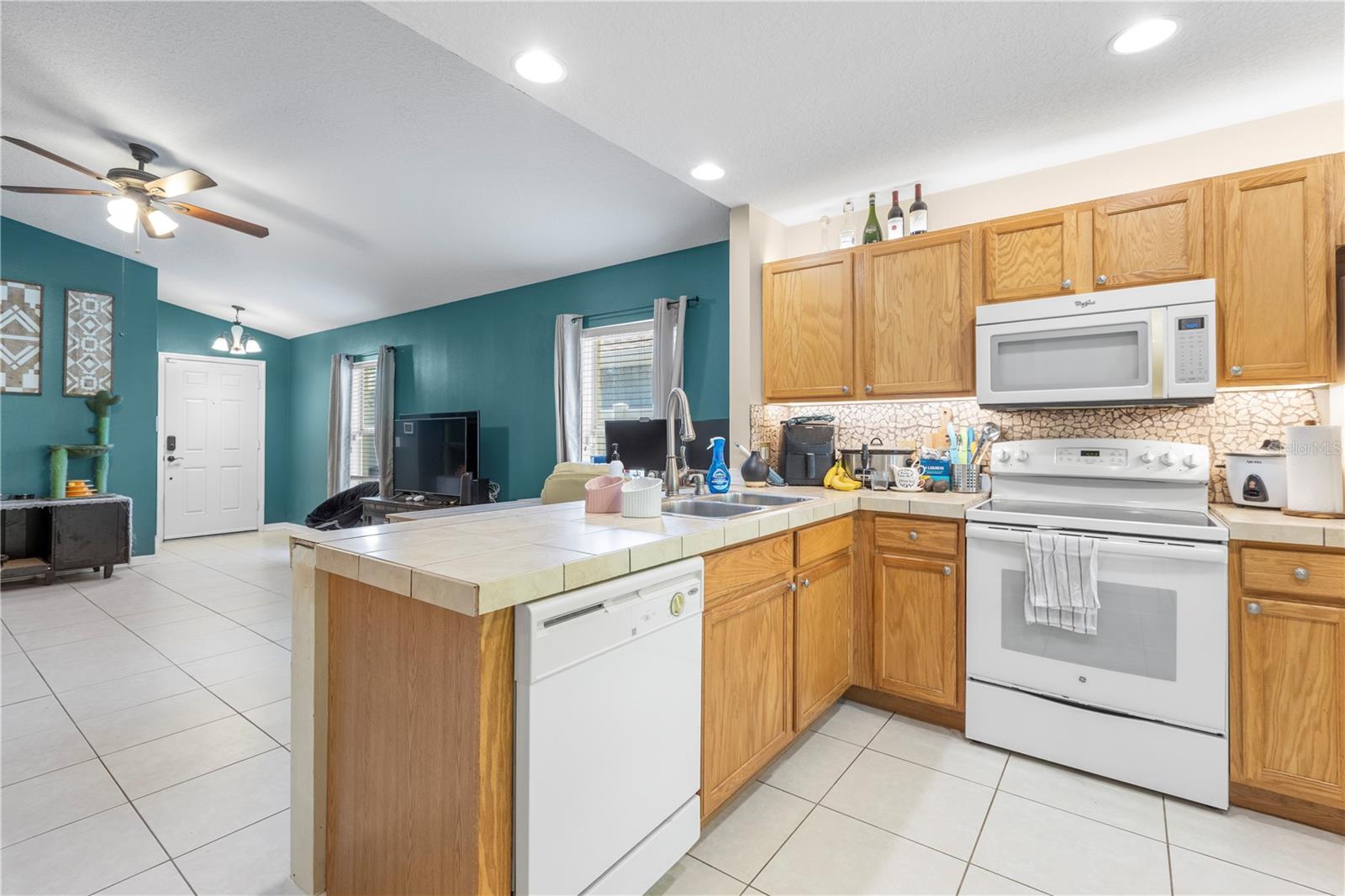 Image 8 of 44 For 7006 Kendall Heath Way