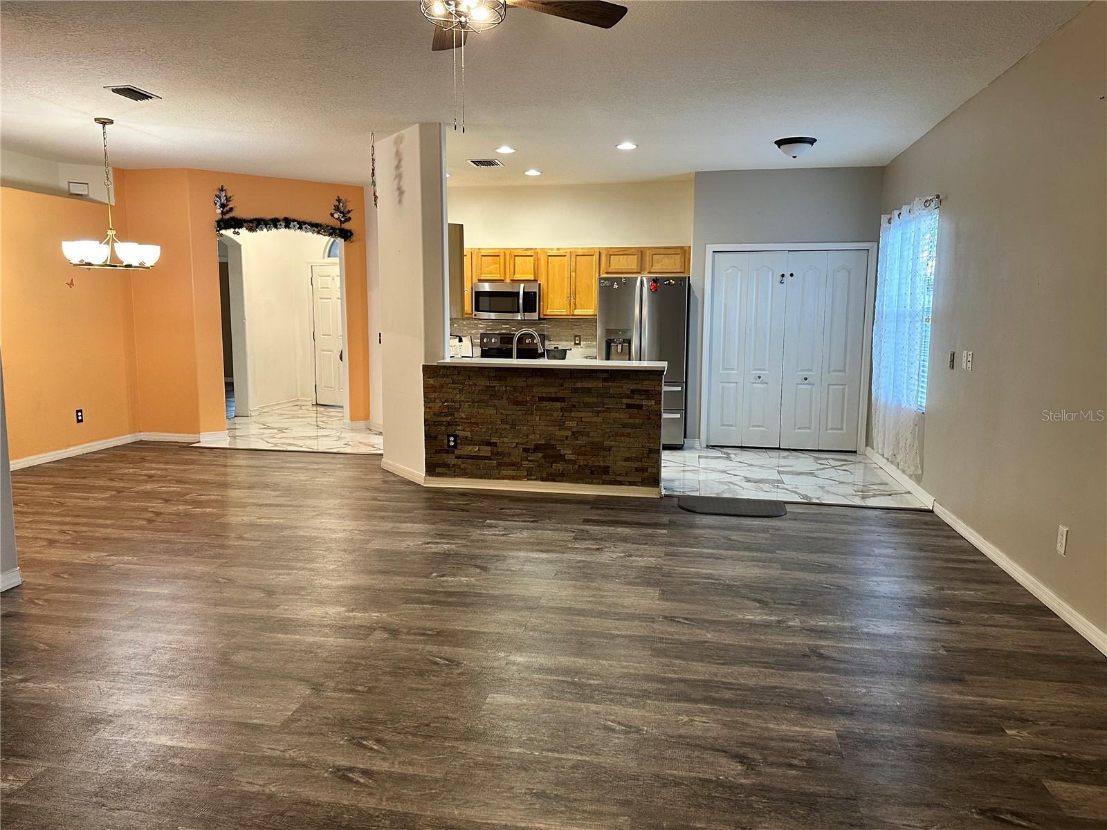 Image 3 of 22 For 1608 Rydell Lane