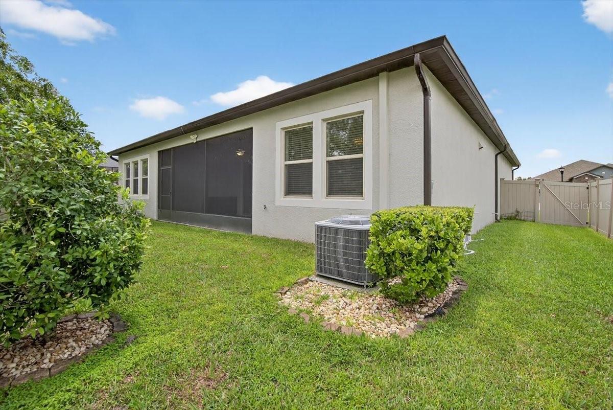Listing photo id 30 for 2781 Hilliard Drive