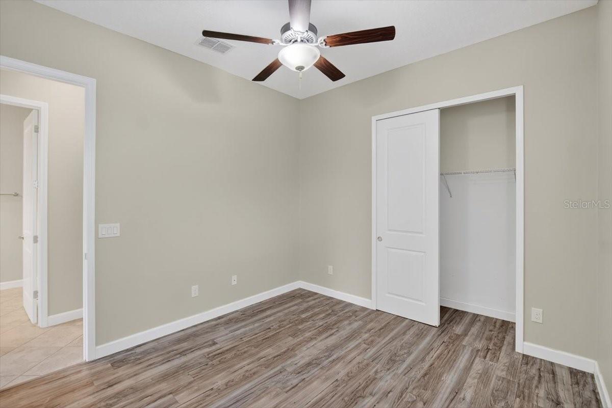 Listing photo id 4 for 2781 Hilliard Drive