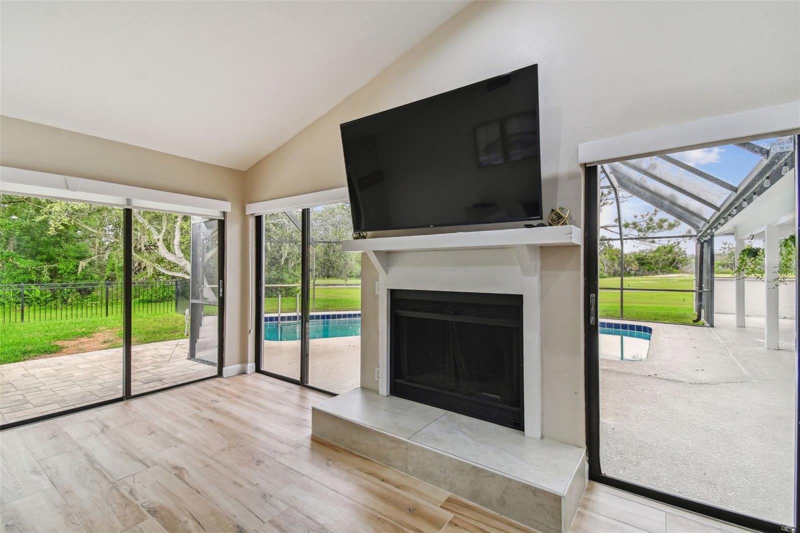 Image 17 of 68 For 90 Camelia Court