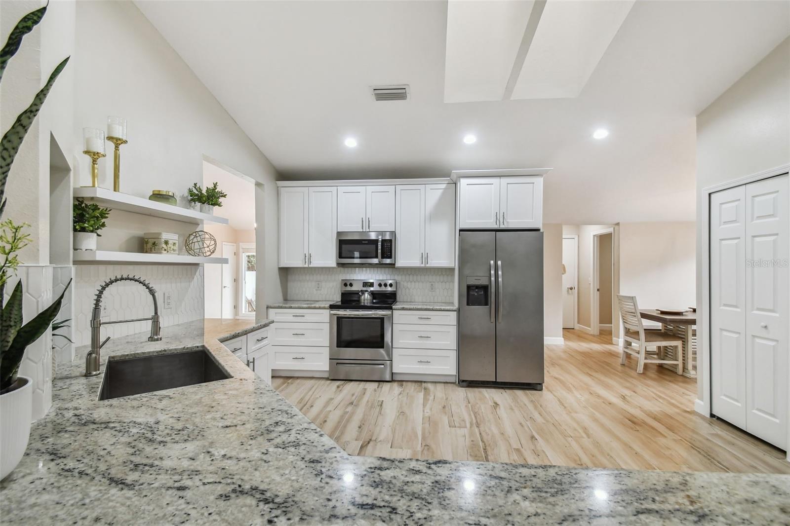 Image 22 of 68 For 90 Camelia Court