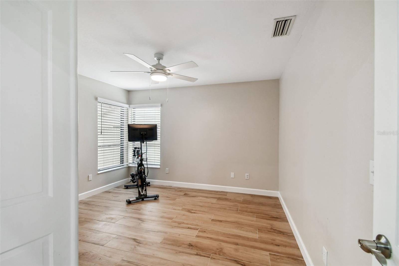 Image 35 of 68 For 90 Camelia Court