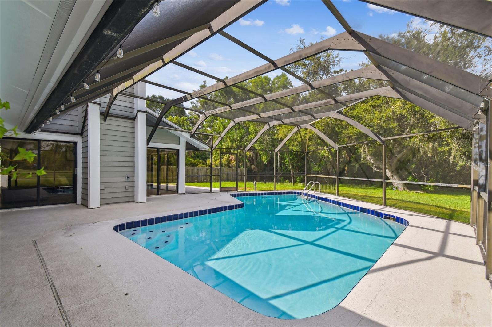 Image 42 of 68 For 90 Camelia Court