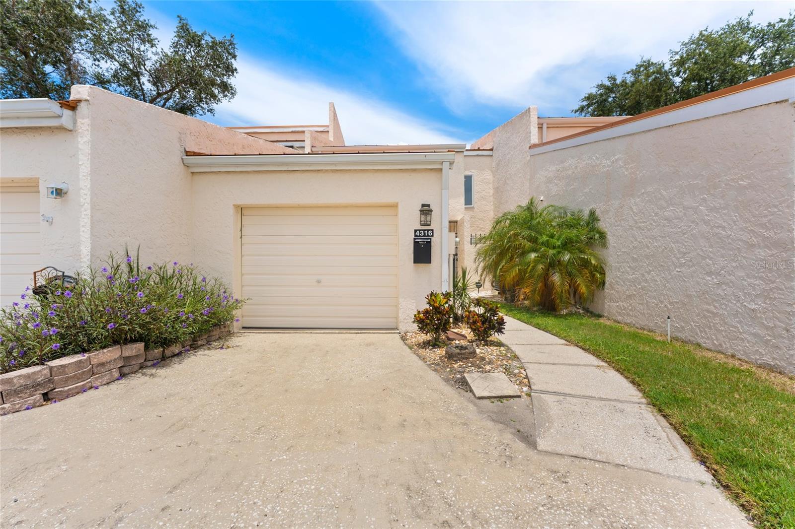 Details for 4316 Sunray Court 34, TAMPA, FL 33615