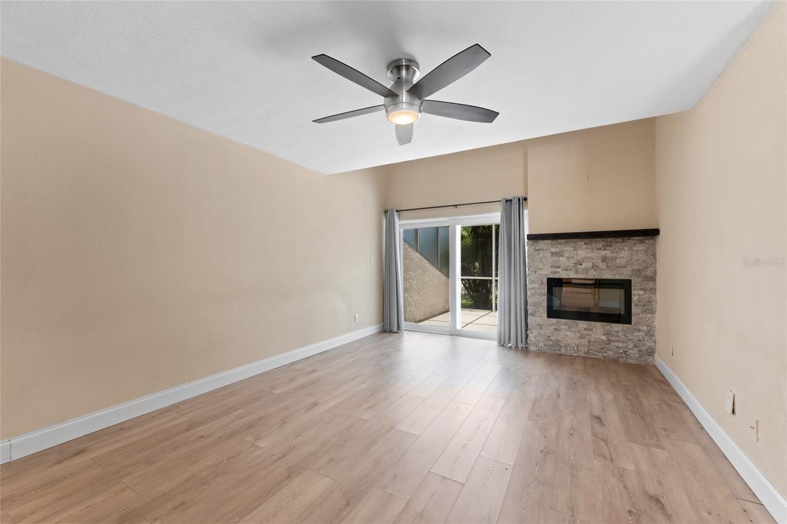 Image 15 of 45 For 4316 Sunray Court 34