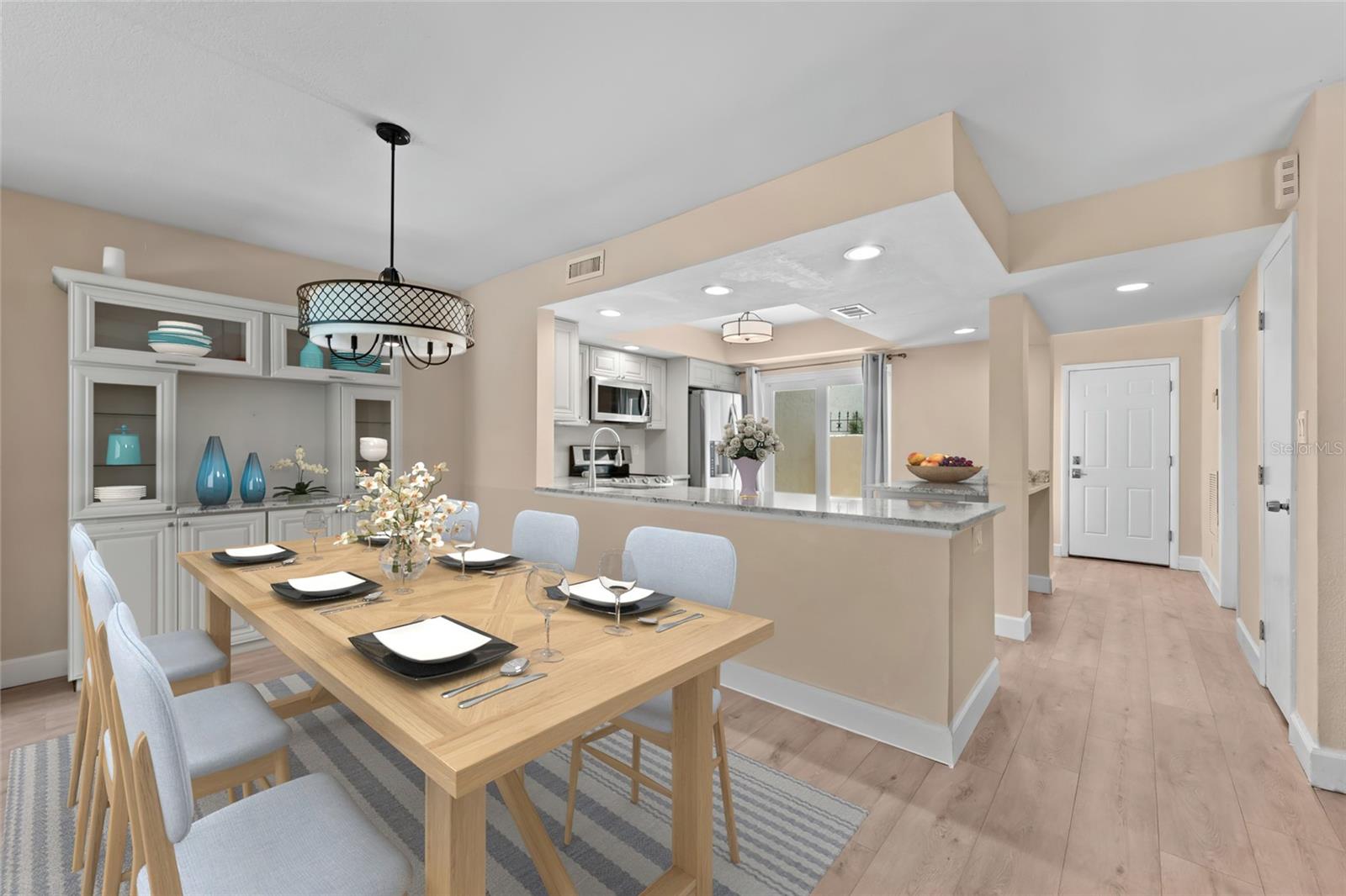 Image 7 of 45 For 4316 Sunray Court 34