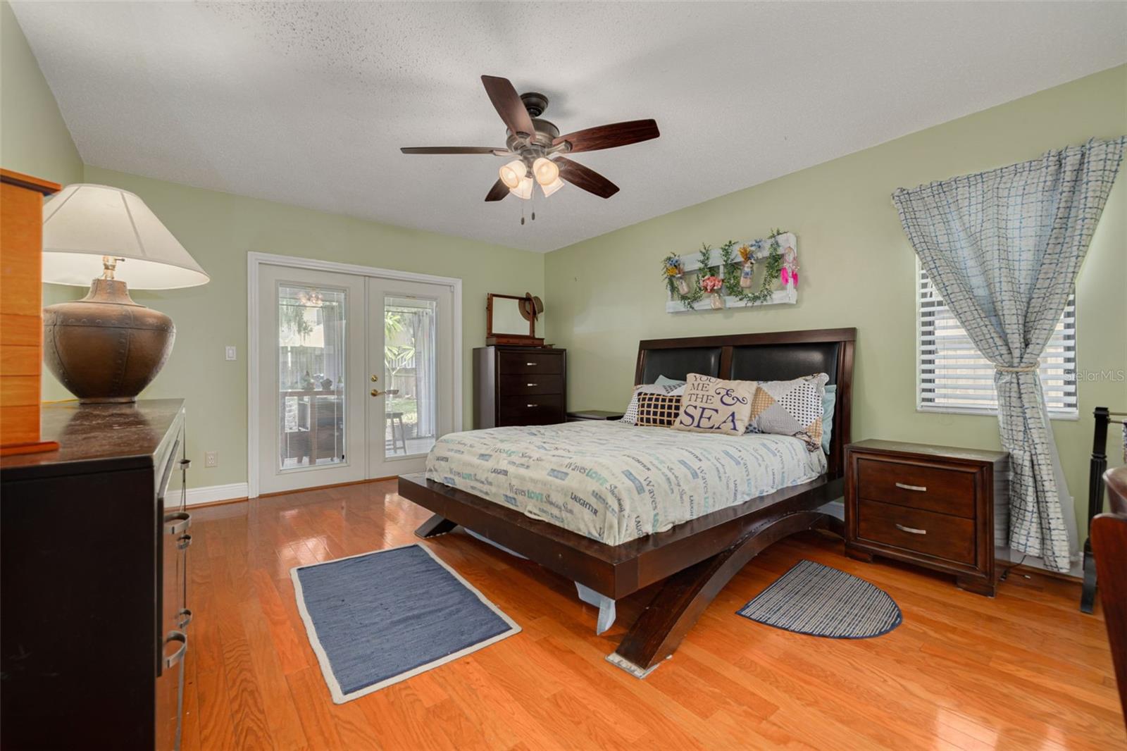 Image 16 of 43 For 2232 Colonial Boulevard W