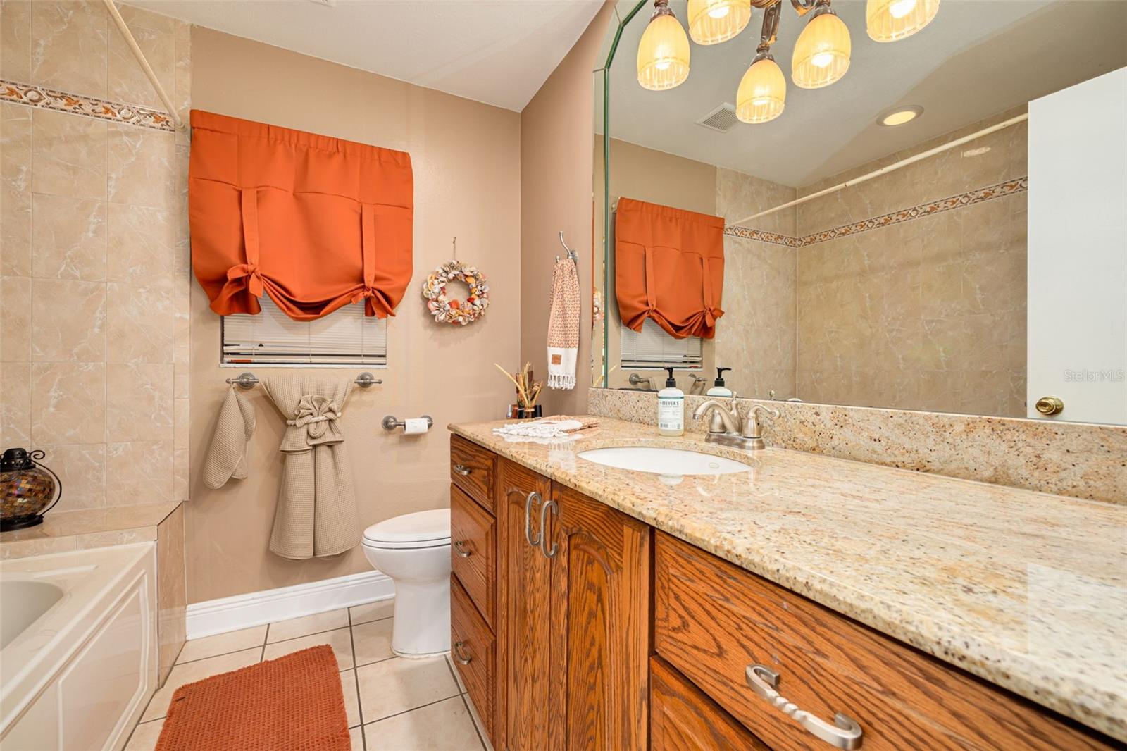 Image 23 of 43 For 2232 Colonial Boulevard W