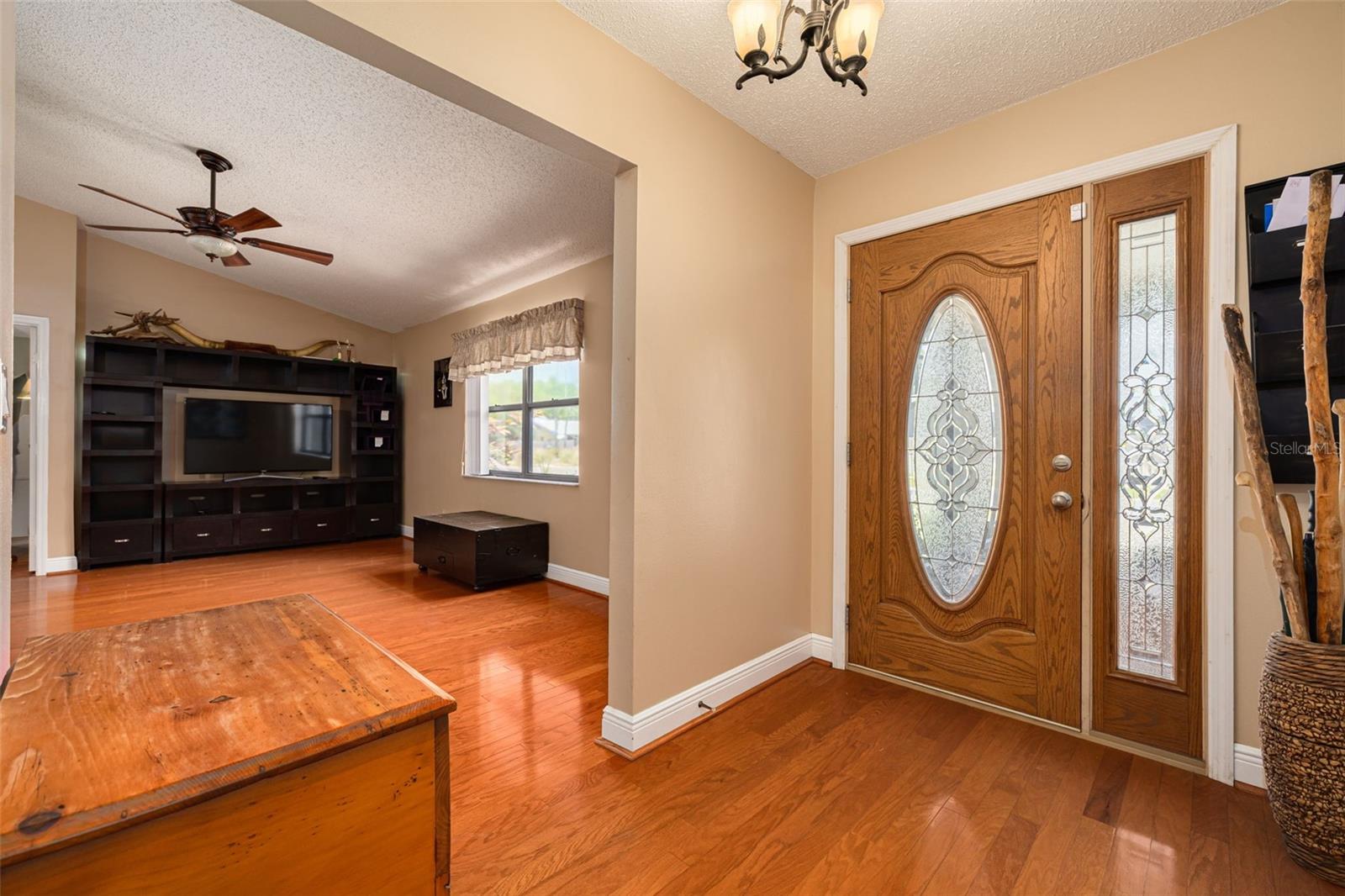 Image 4 of 43 For 2232 Colonial Boulevard W