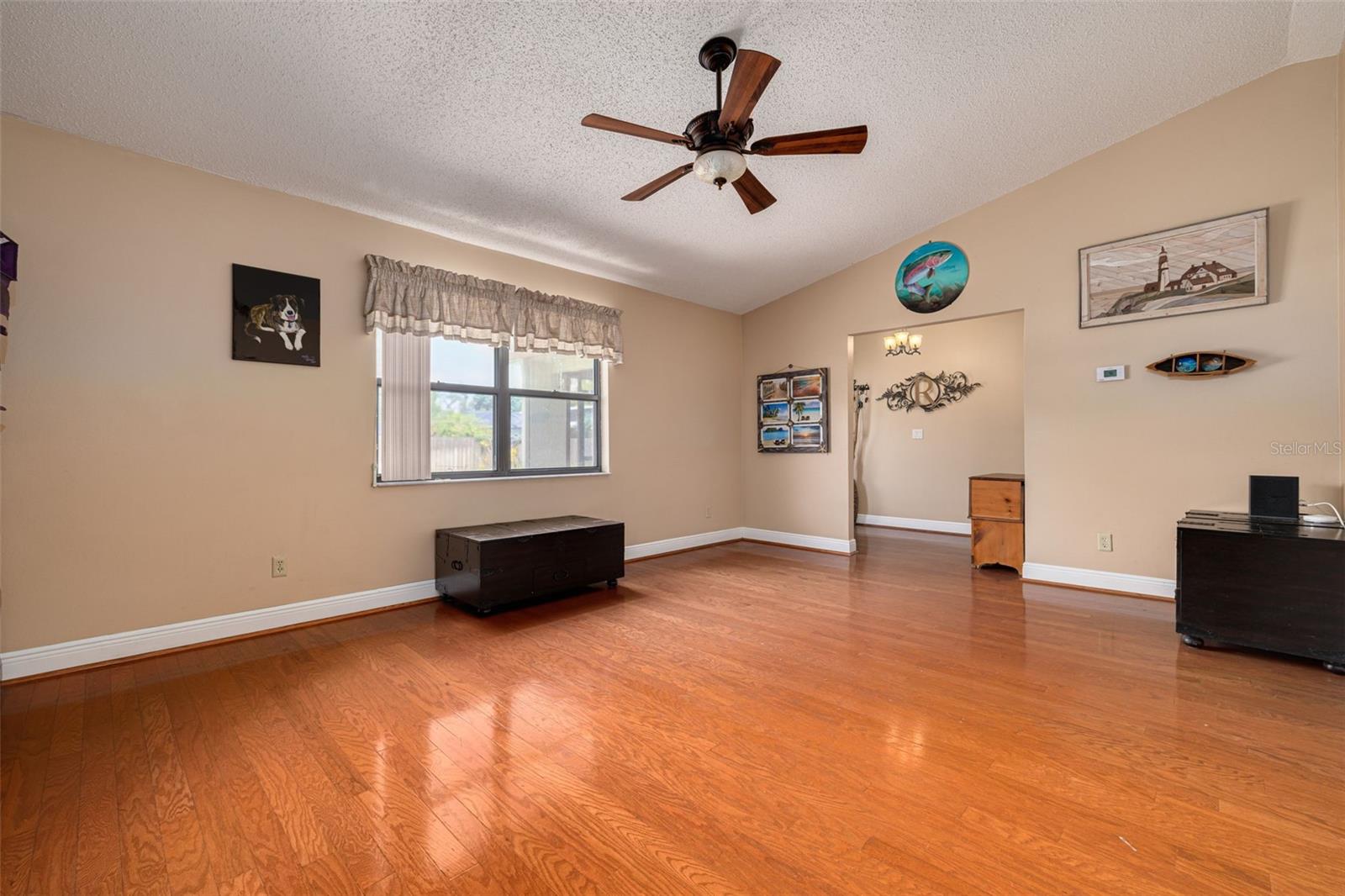 Image 6 of 43 For 2232 Colonial Boulevard W