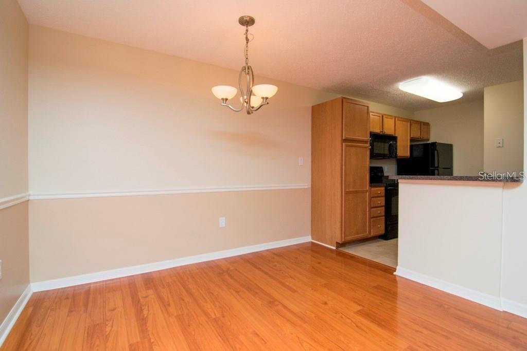 Image 3 of 17 For 804 Lake Haven Square 101