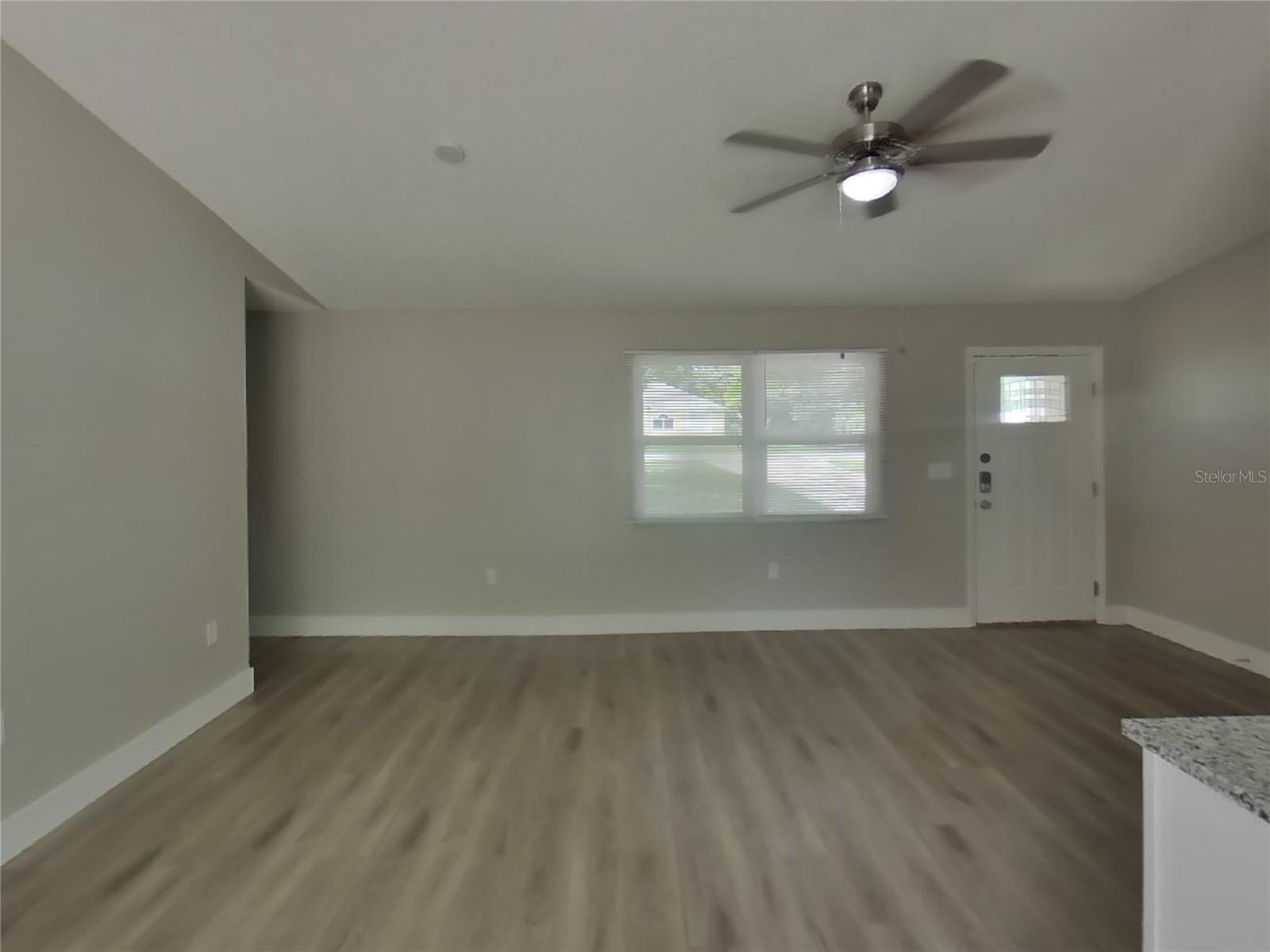 Listing photo id 1 for 6623 Freeport Drive