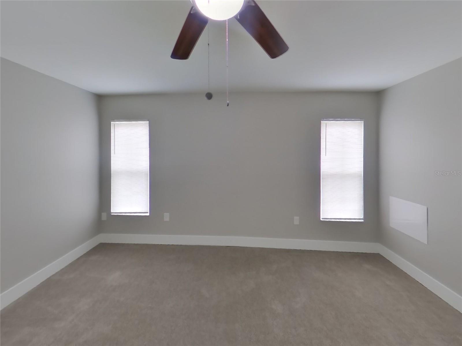 Listing photo id 6 for 6623 Freeport Drive