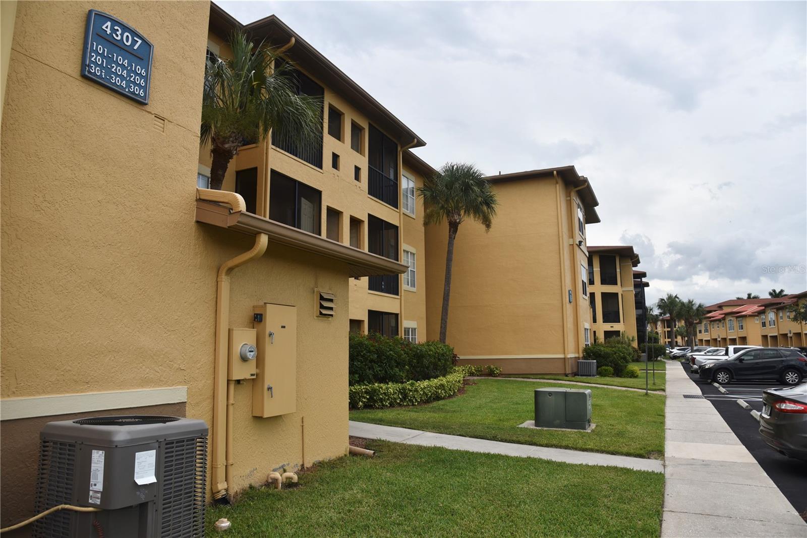 Details for 4305 Bayside Village Dr  104, TAMPA, FL 33615