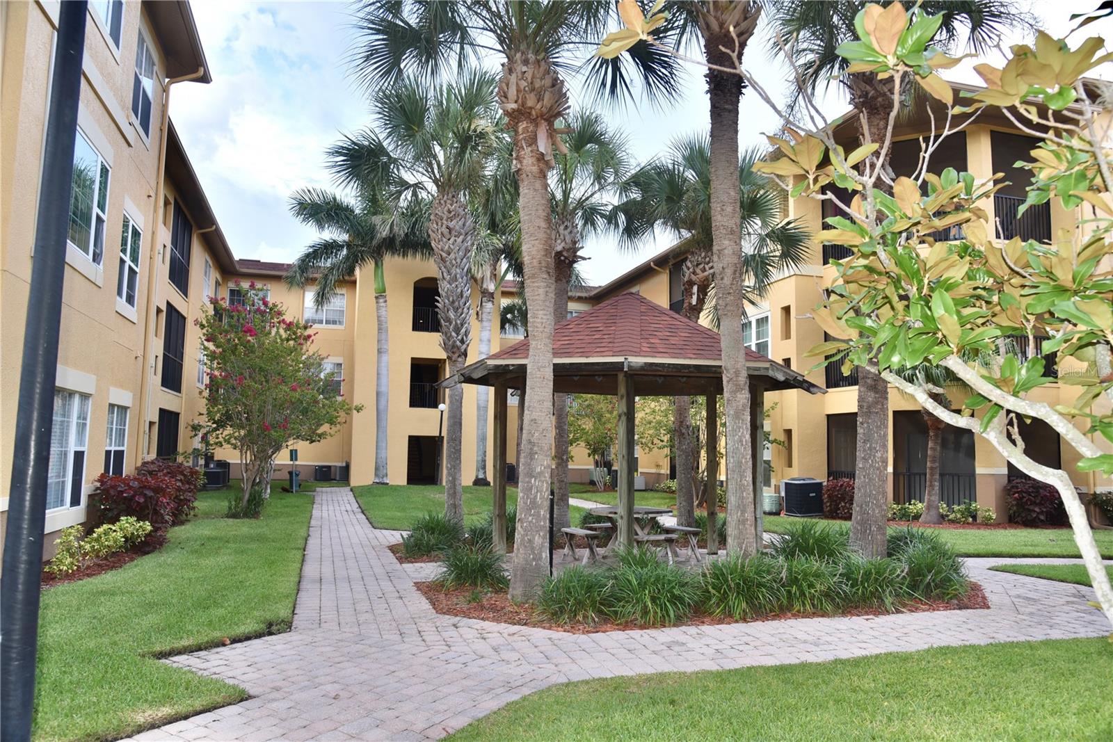 Image 14 of 21 For 4305 Bayside Village Dr  104