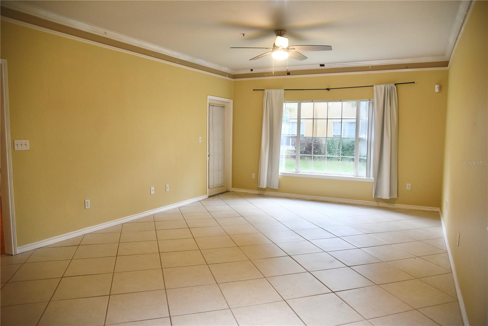 Image 9 of 21 For 4305 Bayside Village Dr  104