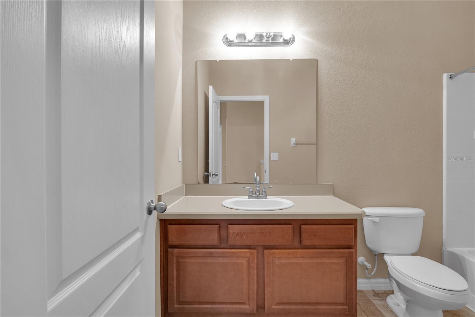 Image 18 of 29 For 7001 Interbay Boulevard 119