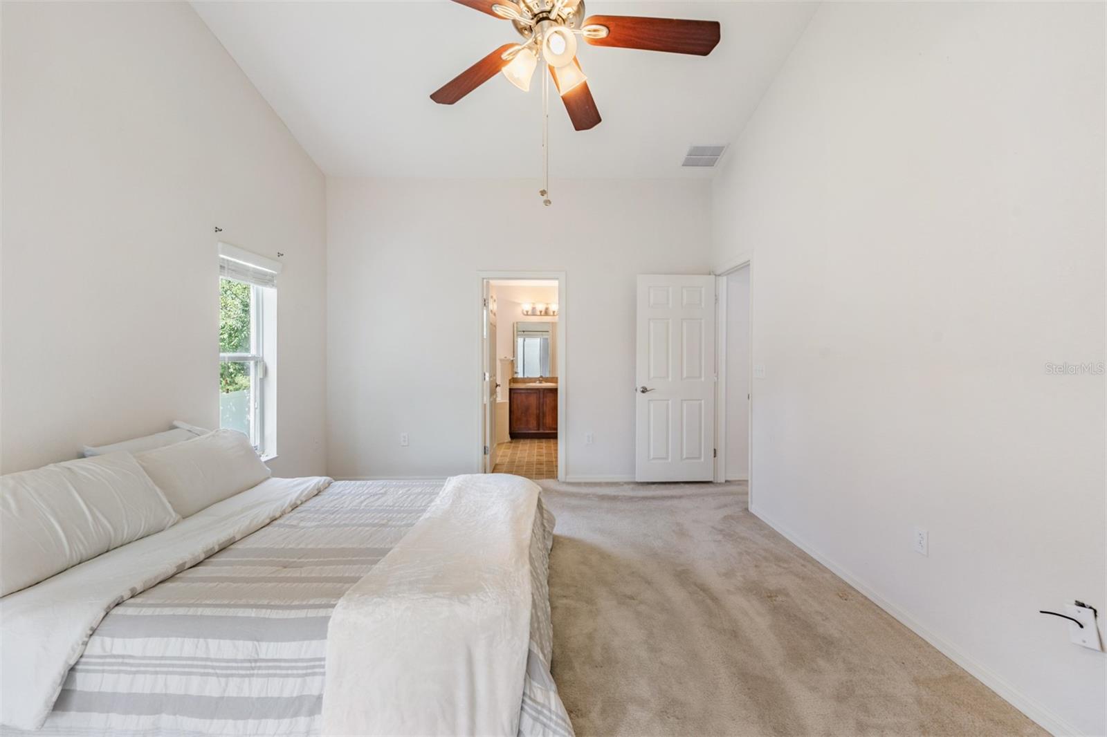 Image 10 of 34 For 35824 Diamond Head Court